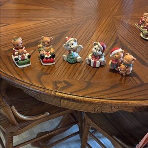 Charming Holiday Bear Figurine Set - Multicolor